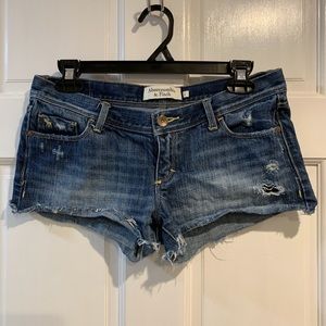 abercrombie and fitch denim shorts size 2